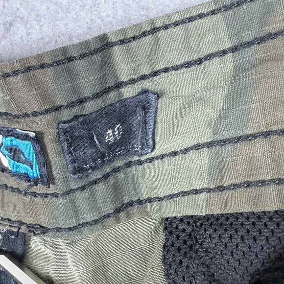 Tony Hawk Camo Cargo Shorts Mens 40 Woodland Camouflage Outdoors Skater - Picture 9 of 12